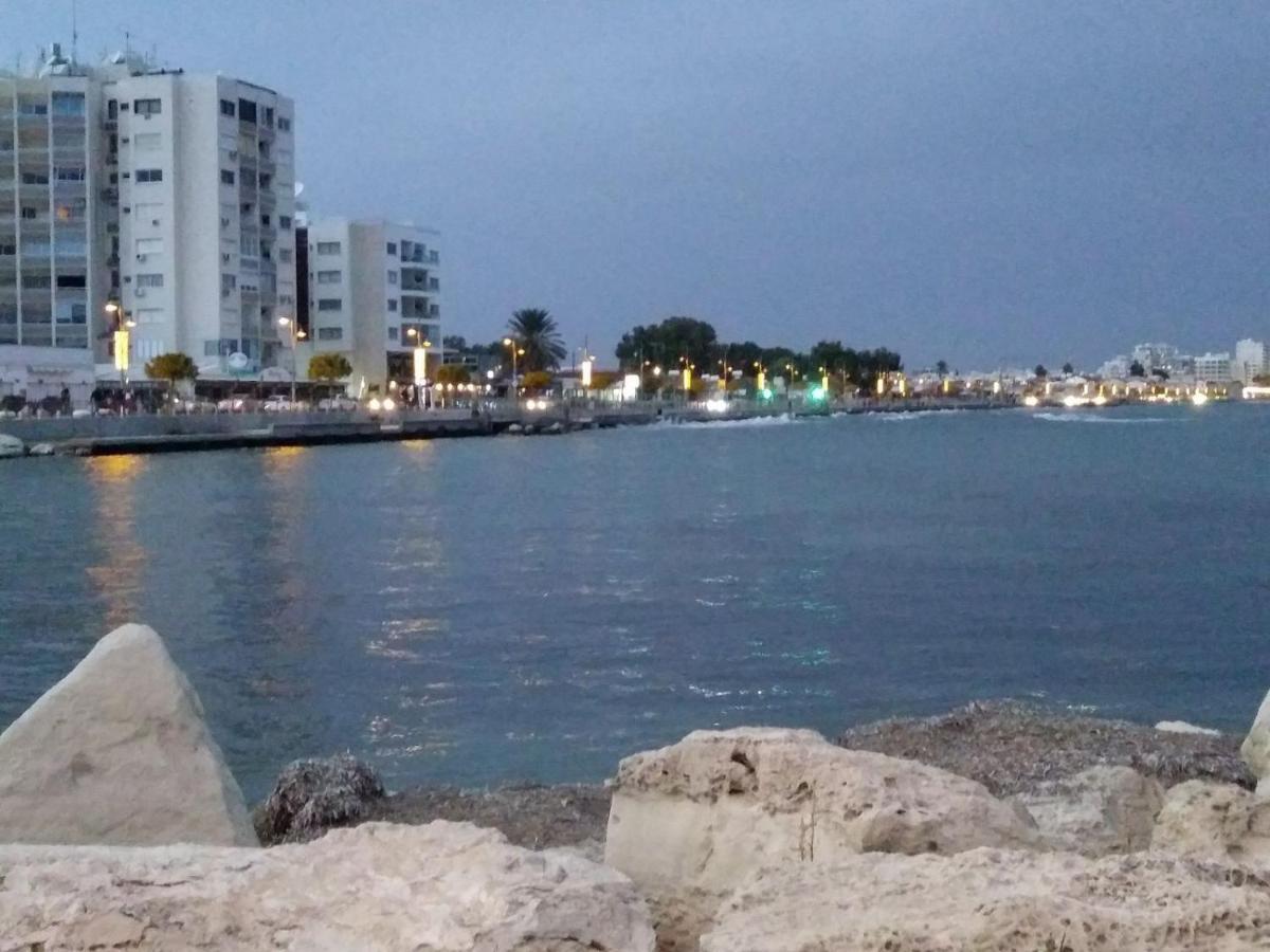 Must Stay - Sea & Salt Lake Panoramic View Apt Larnaca Exterior photo